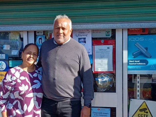 Bedford Post Office Couple Retires After 35 Years